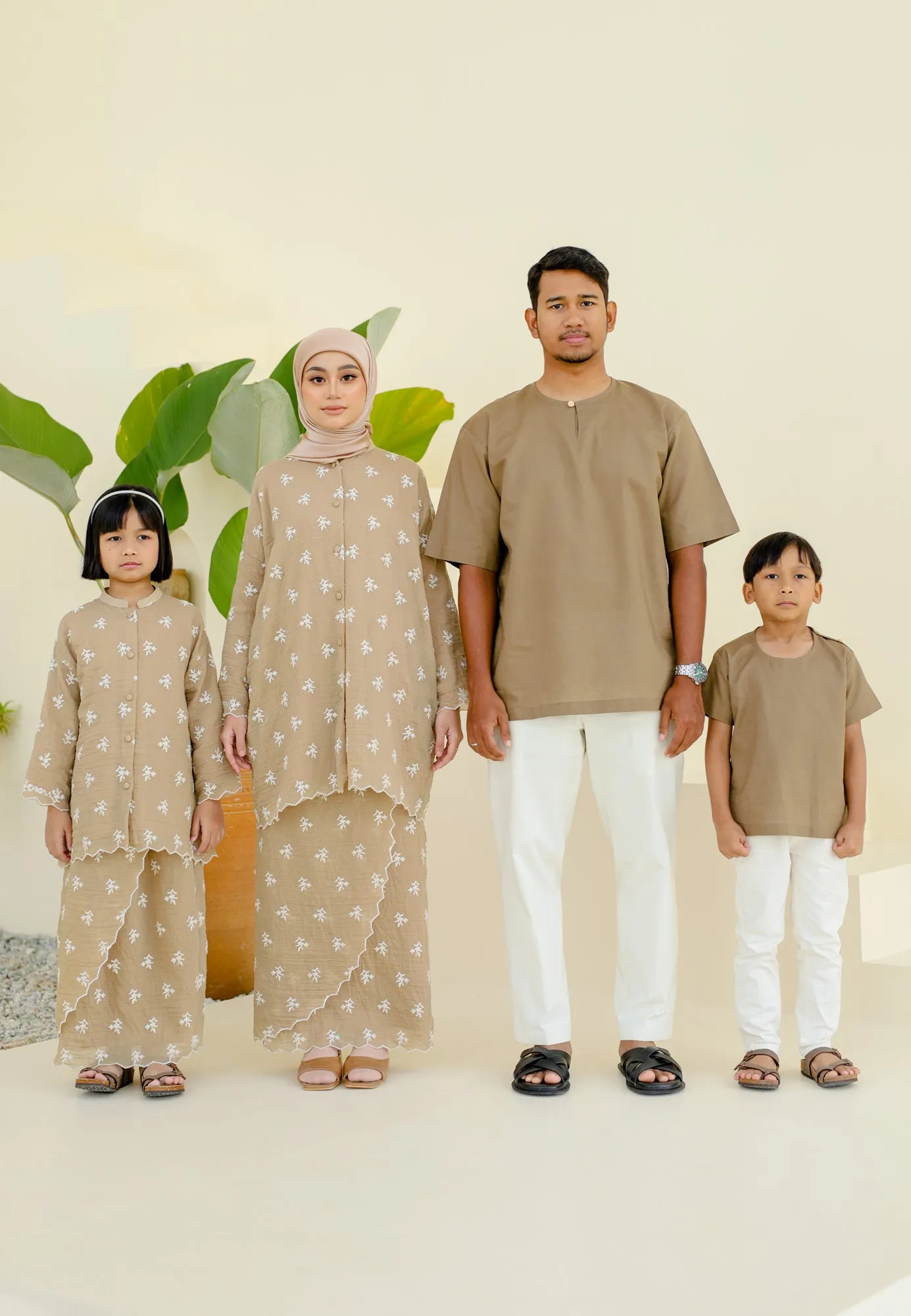 Bertemu Kurung (Brown)