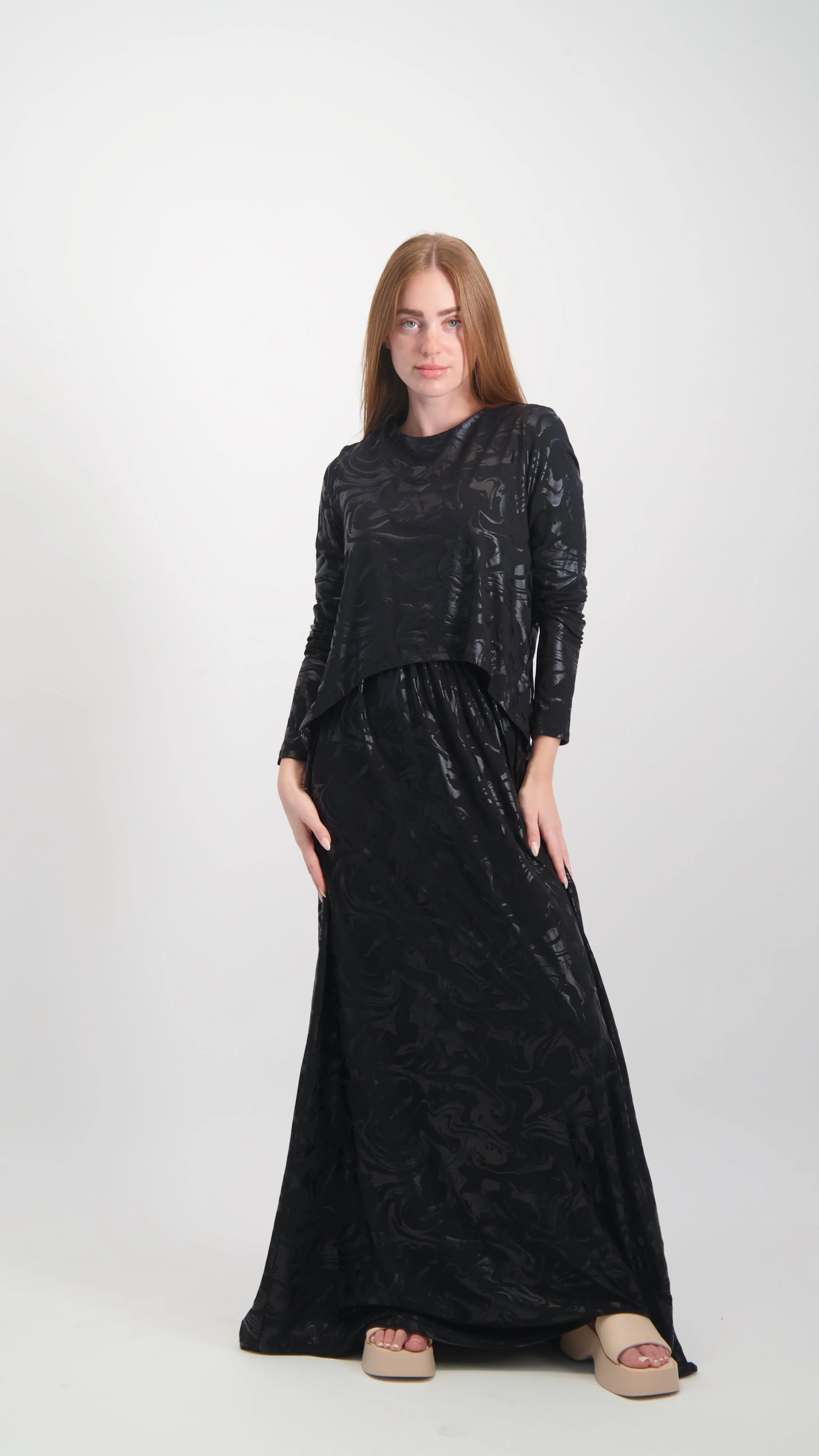 Maxi Nursing Dress / Black Waves