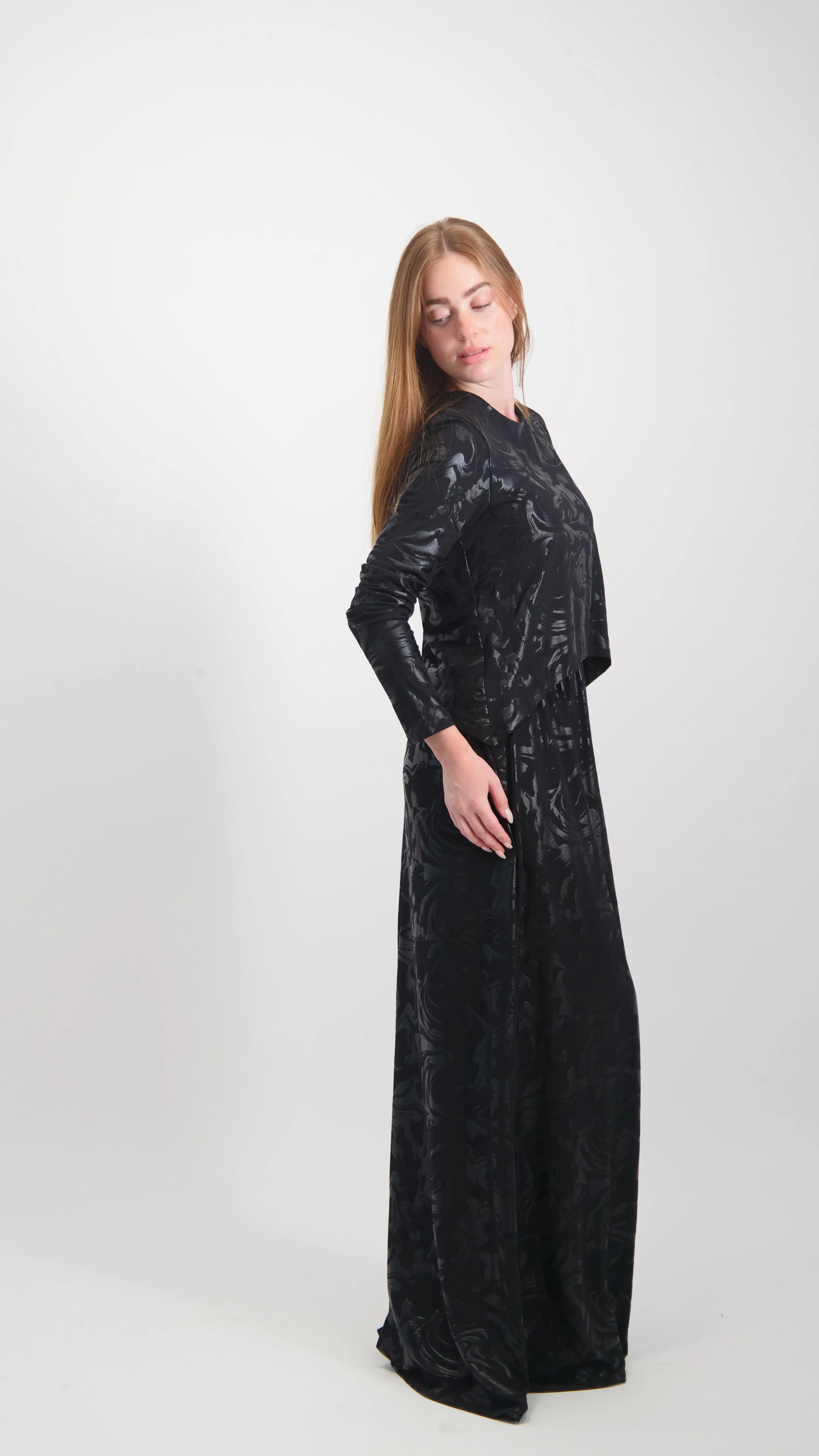 Maxi Nursing Dress / Black Waves